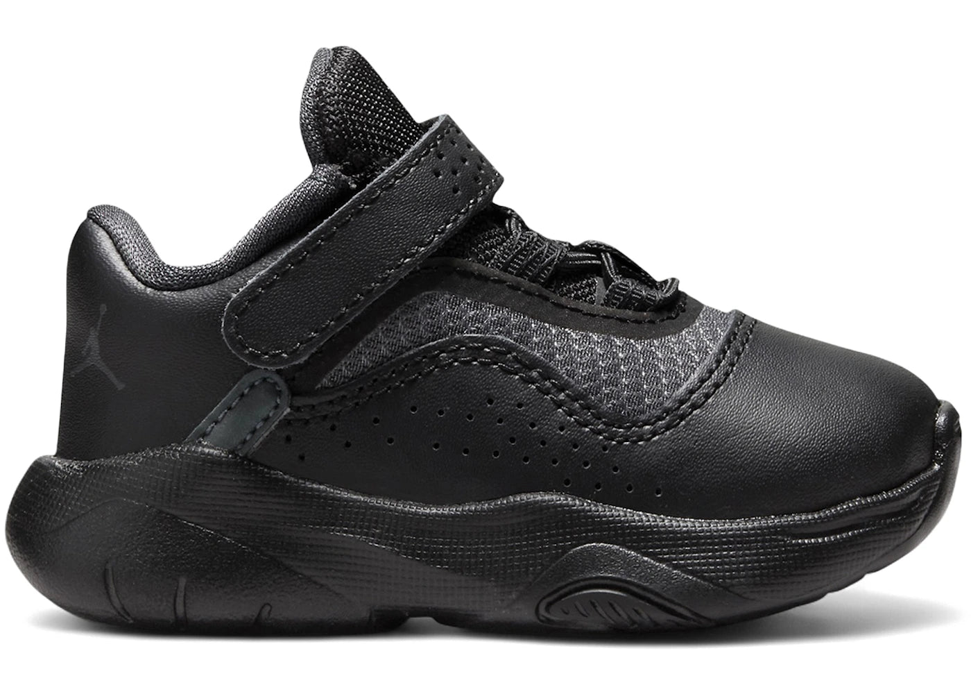 Jordan 11 CMFT Low Triple Black (TD)