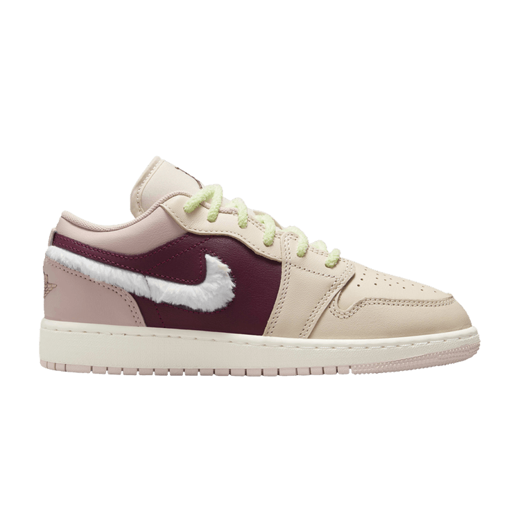 Jordan 1 Low SE Fur Swoosh (GS)