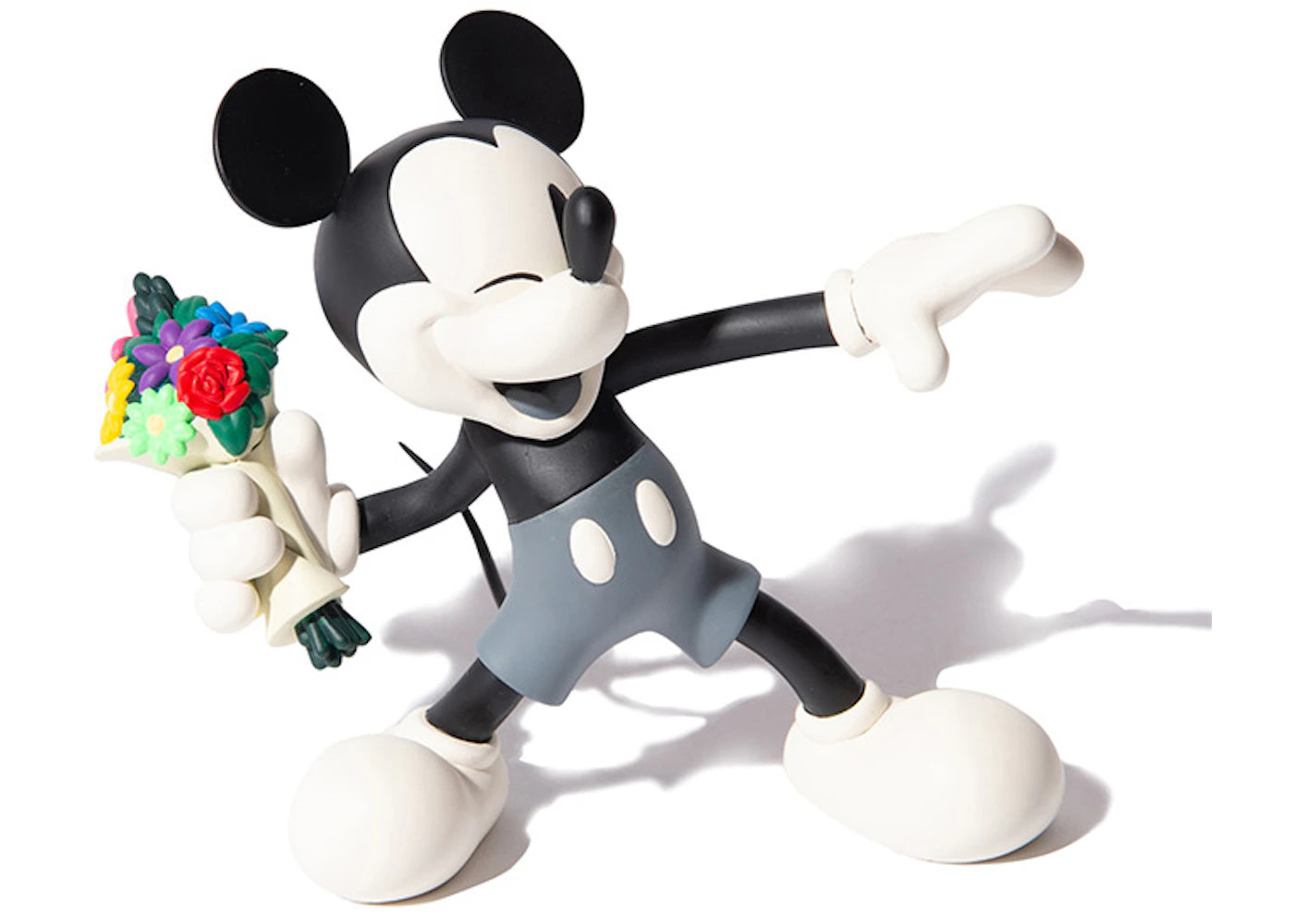 Medicom VCD Throw Mickey Figure Black/White