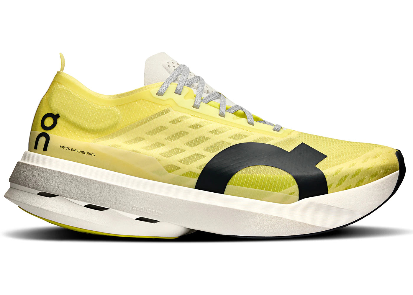 On Running Cloudboom Strike Limelight Wolf