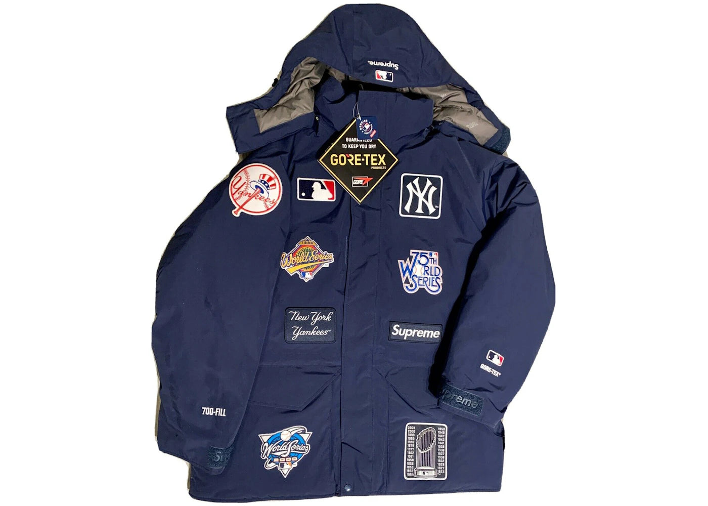 Supreme New York Yankees GORE-TEX 700-Fill Down Jacket Navy